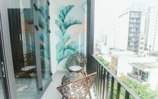 Royal Lion Hotel and Apartment