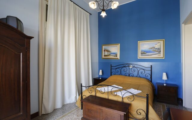 Отель B&B Globetrotter Ortigia Италия, Сиракуза - отзывы, цены и фото номеров - забронировать отель B&B Globetrotter Ortigia онлайн комната для гостей