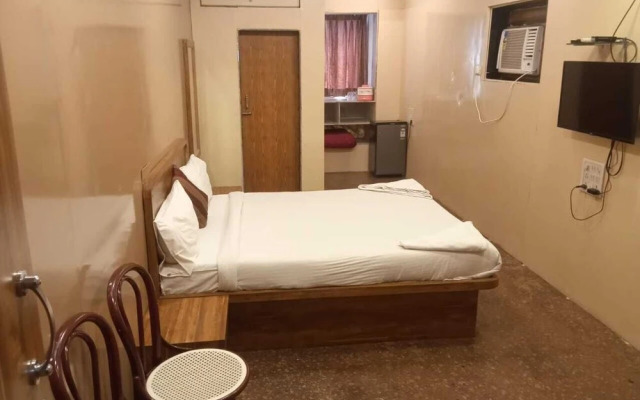 Lucky Serviced Apartments – Near BKC