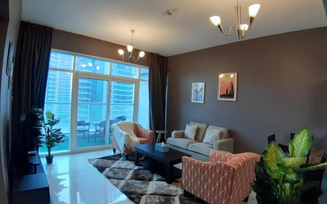 Golden Stay Vacation Homes continental tower marina