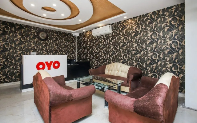 OYO 22235 Mint Residency