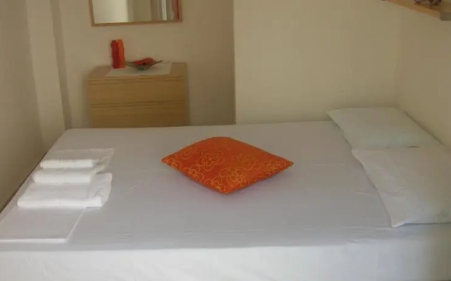 Apartments Eleni 4 Seasons
