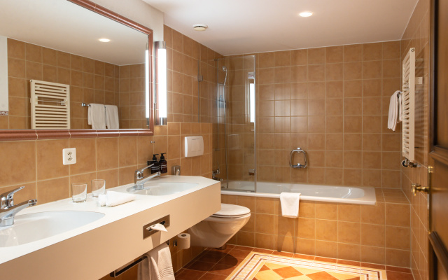 Adula Hotel