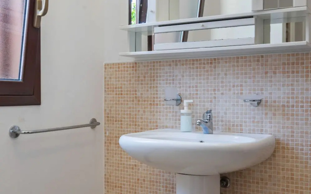 Inviting Holiday Home in Ragusa With Patio and Garden