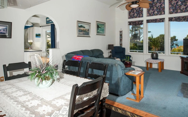 Berry Nice Beach House