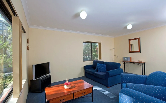 Maeva Lodge, Unit 4/14 Gretel Close