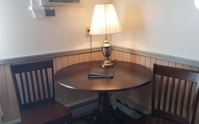 Vacationland Inn & Suites
