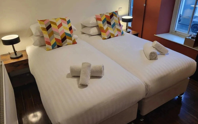 Westport Rooms