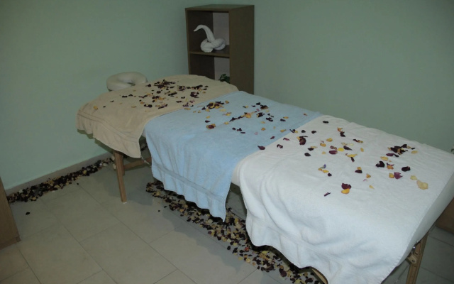 Momona Hotel