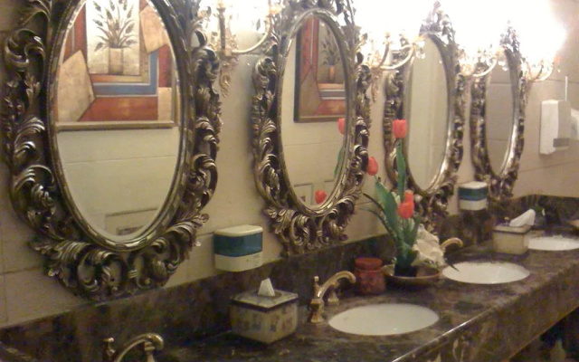 iHOTEL