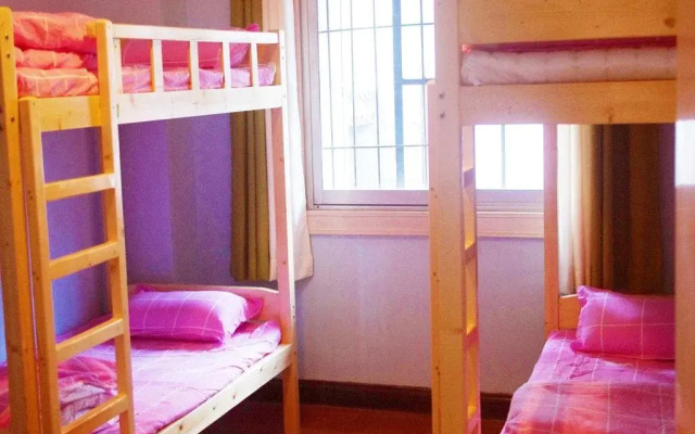 Sunflower Youth Hostel