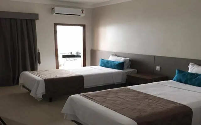 Racini Suites Hotel