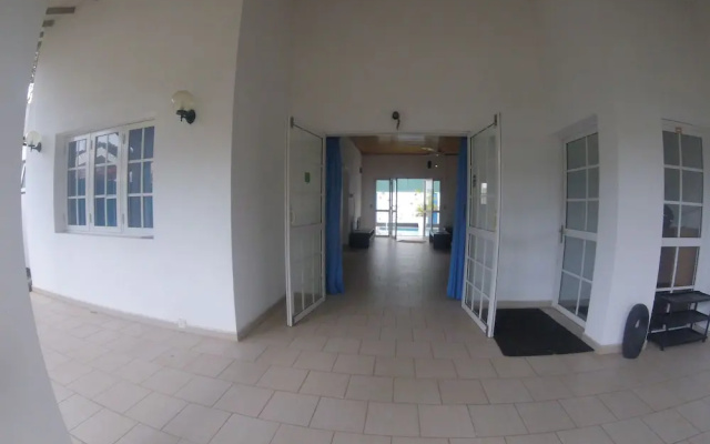 Tripper's Private Villa