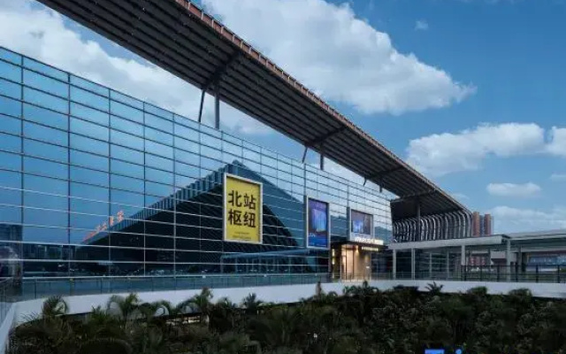 Shenzhen North Railway Station East Plaza Atour  Light Hotel