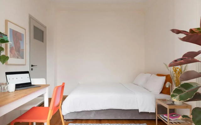 Studio with sunny balcony in Exarcheia