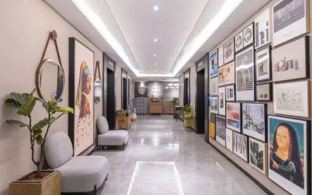 RARA E-sports Hotel