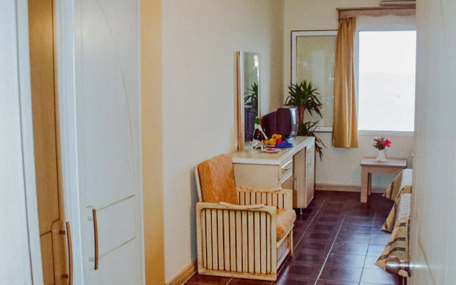 Chronos Beach Hotel