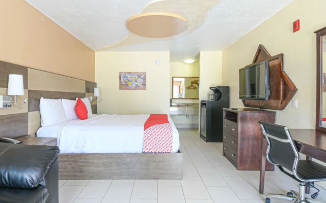 OYO Hotel Shenandoah Woodlands Mall