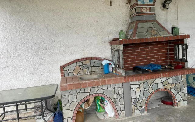 Seaside apartment with private garden