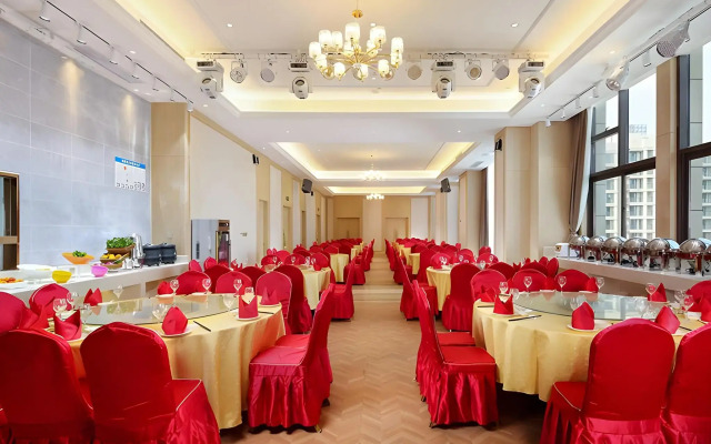 Vienna International Hotel（Chongqing Airport Shop）