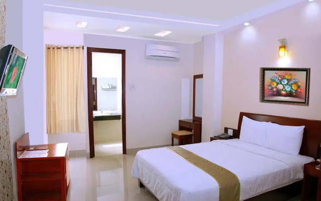 Ngoc Thach Hotel