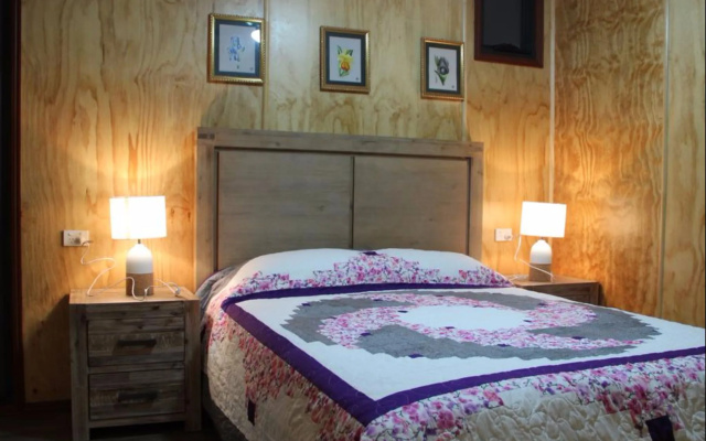 Tweeters Country Getaway