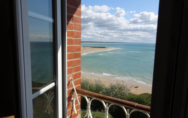 Villa in Normandy With Beach Access