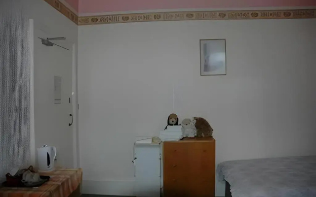 Eglinton Guest House