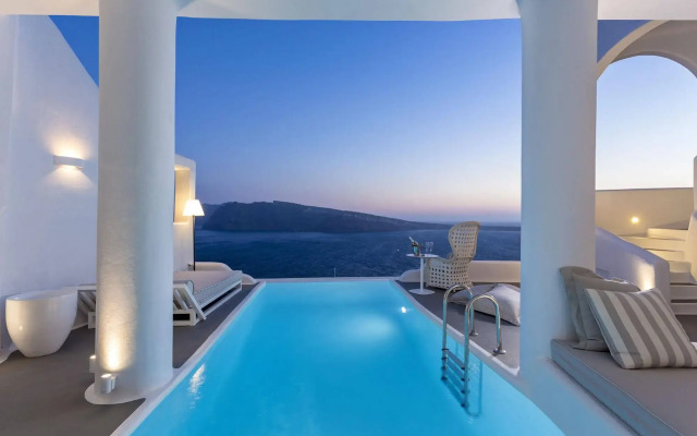 Charisma Suites