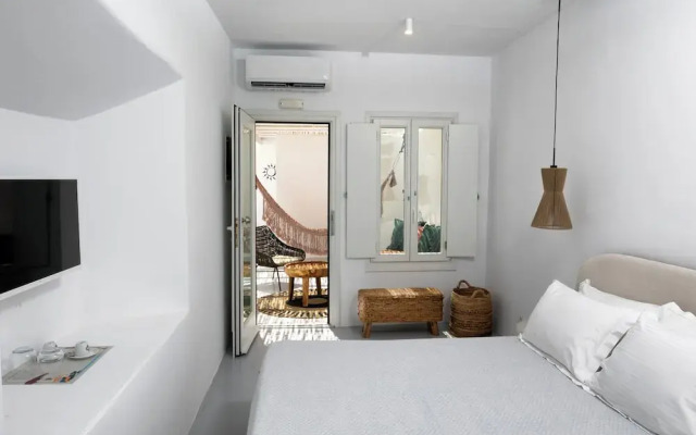 Casa Frati Suites & Villas