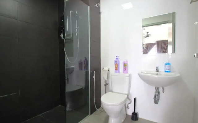 A Lovely, Utropolis Studio Near Kdu, Free Parking