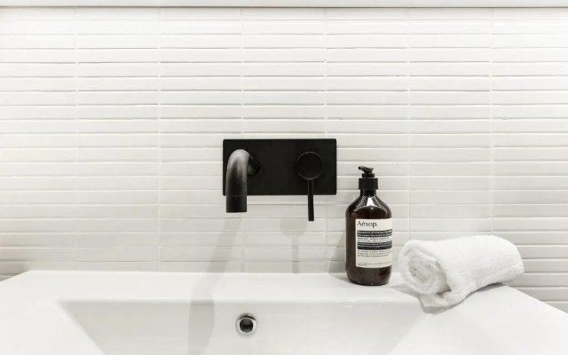 Stylish 1 bedroom retreat in trendy Surry Hills - 6 BRK