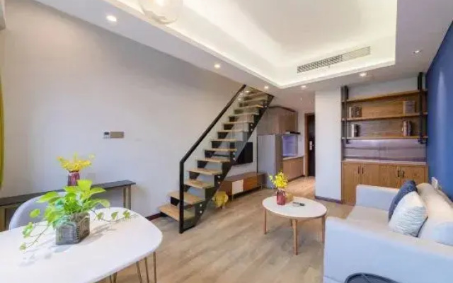 Nanxing holiday hotel (Mount Emei tourist center, Emeishan high-speed railway station)