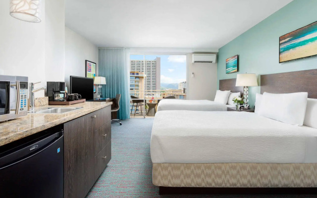 Courtyard by Marriott Waikiki Beach