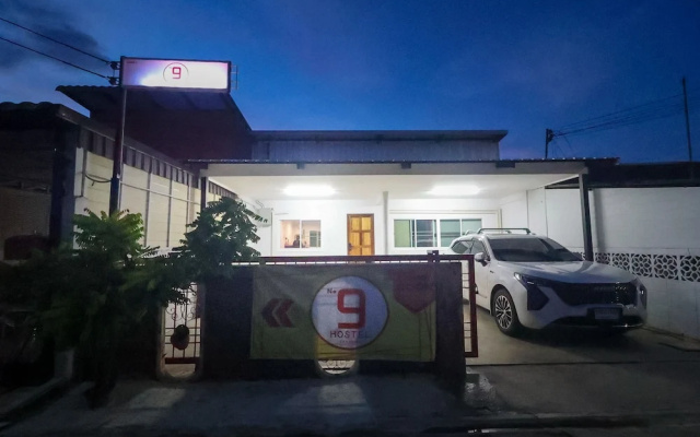 No.9 hostel kanchanaburi