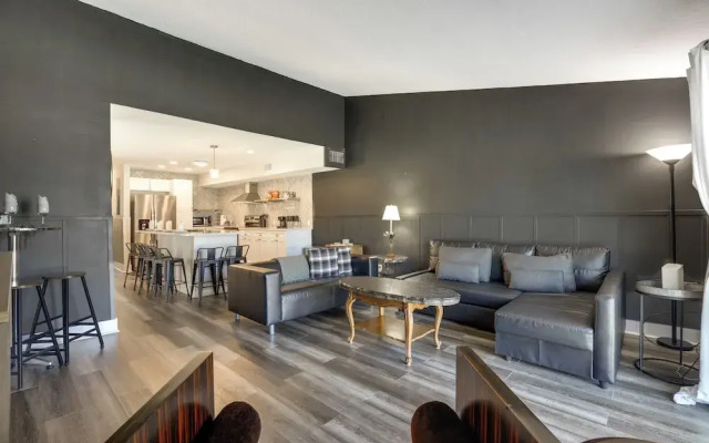 Stylish & Walkable! Pet-friendly St Augustine Gem!