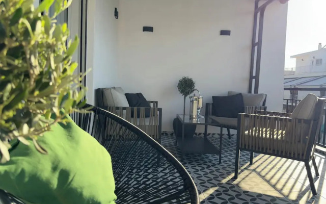 Acropolis Golden View Penthouse