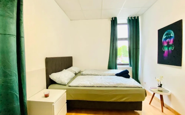 Spacious 2BR Apt For 9 Near Liesing