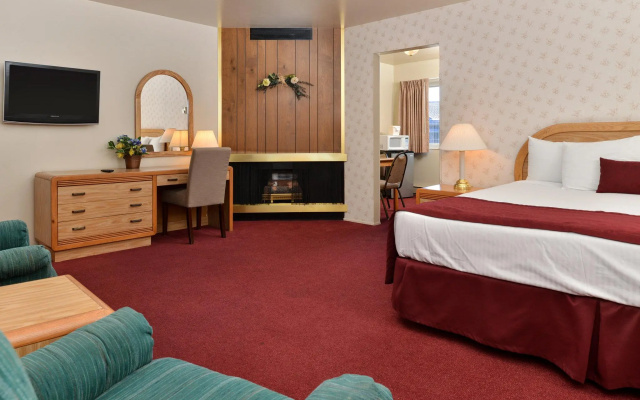 Svendsgaard's Danish Lodge Americas Best Value Inn