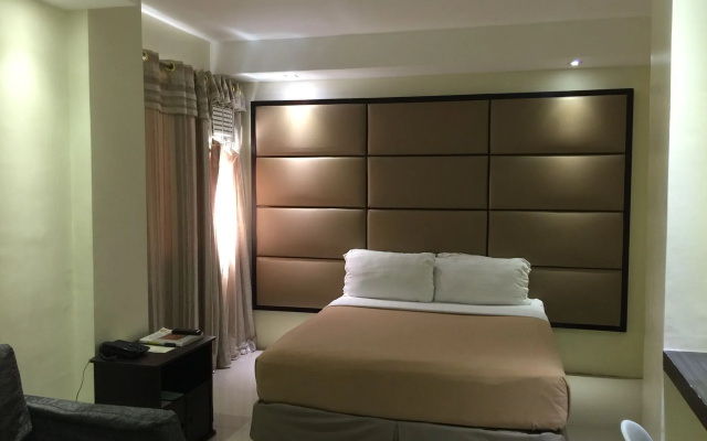 Canberry Hotel
