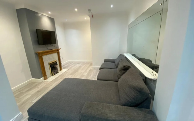 Beautiful House in SE London With a Huge Garden