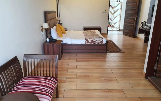 Serene Suites