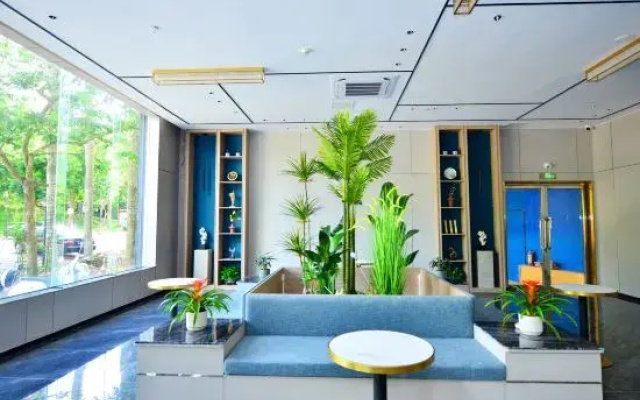 Yijia Hotel (Chengmai Jinjiang Qianqiu City Plaza)