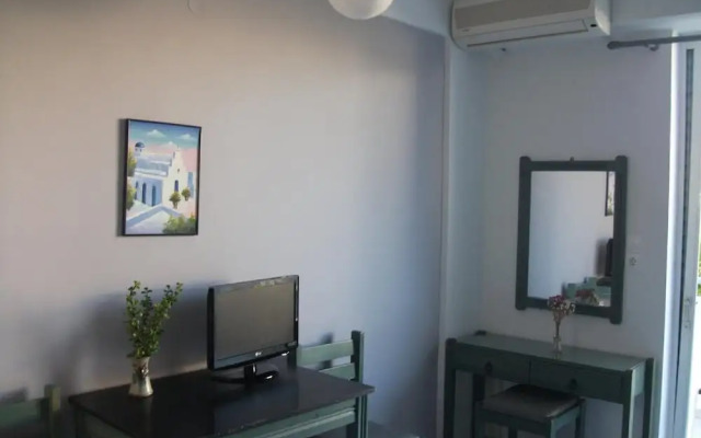 Julia Apartments