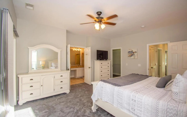 712 Bonito Dr