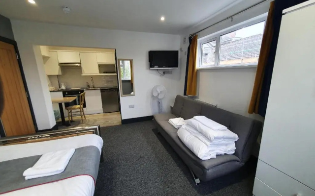 Oyo Devine Beach Hotel, Westcliff Southend-On-Sea