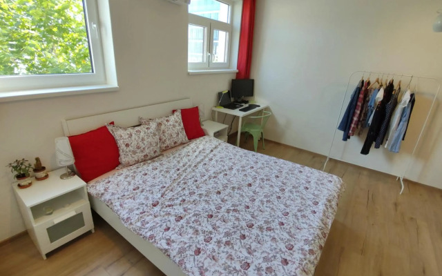 4 bedroom apartment in city center with air conditioning