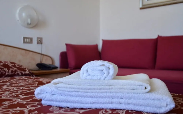 Hotel What Else