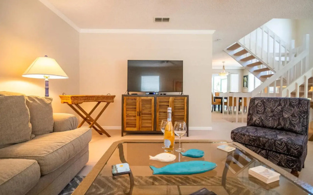 Beach Walk - 6250 Holmes #31
