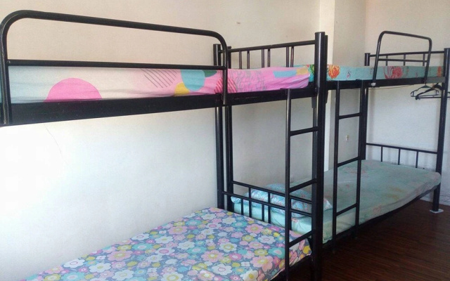 Anika's Stay Over - Hostel